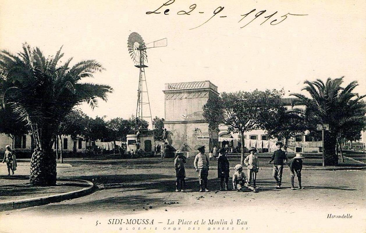 80- Sidi Moussa - La place et le moulin a eau.jpg
